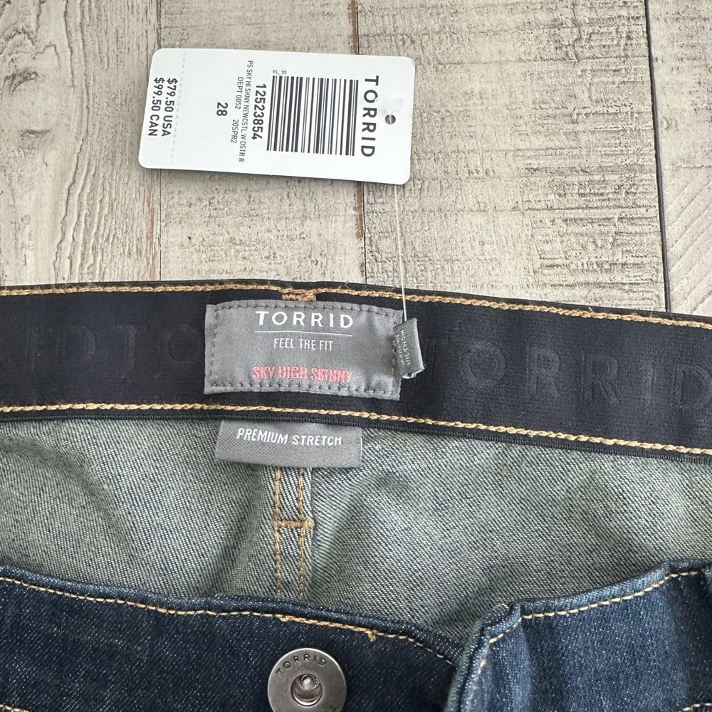Distressed Blue Jeans - Picture 7 of 10